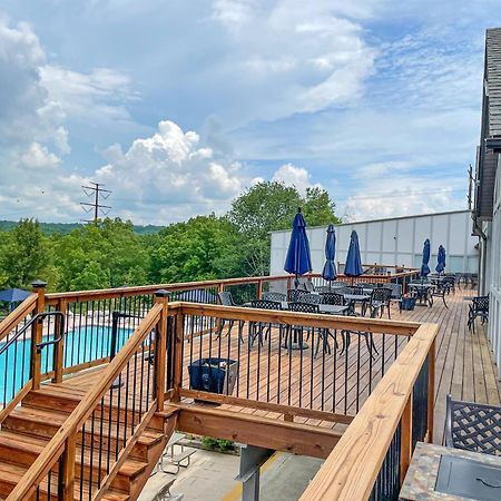 Premier Cozy Cabin - Free Amenities & Comm Indoor Pools 부시킬 외부 사진