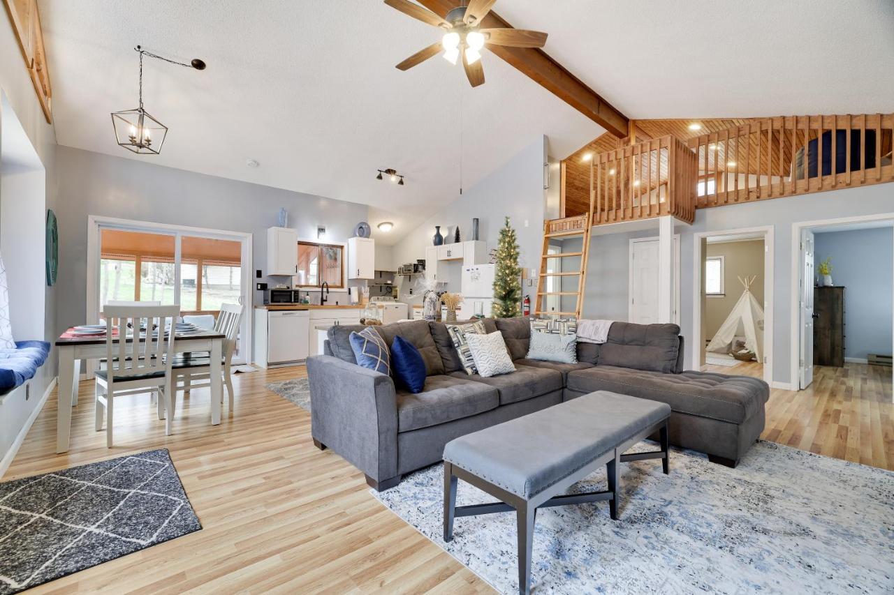 Premier Cozy Cabin - Free Amenities & Comm Indoor Pools 부시킬 외부 사진