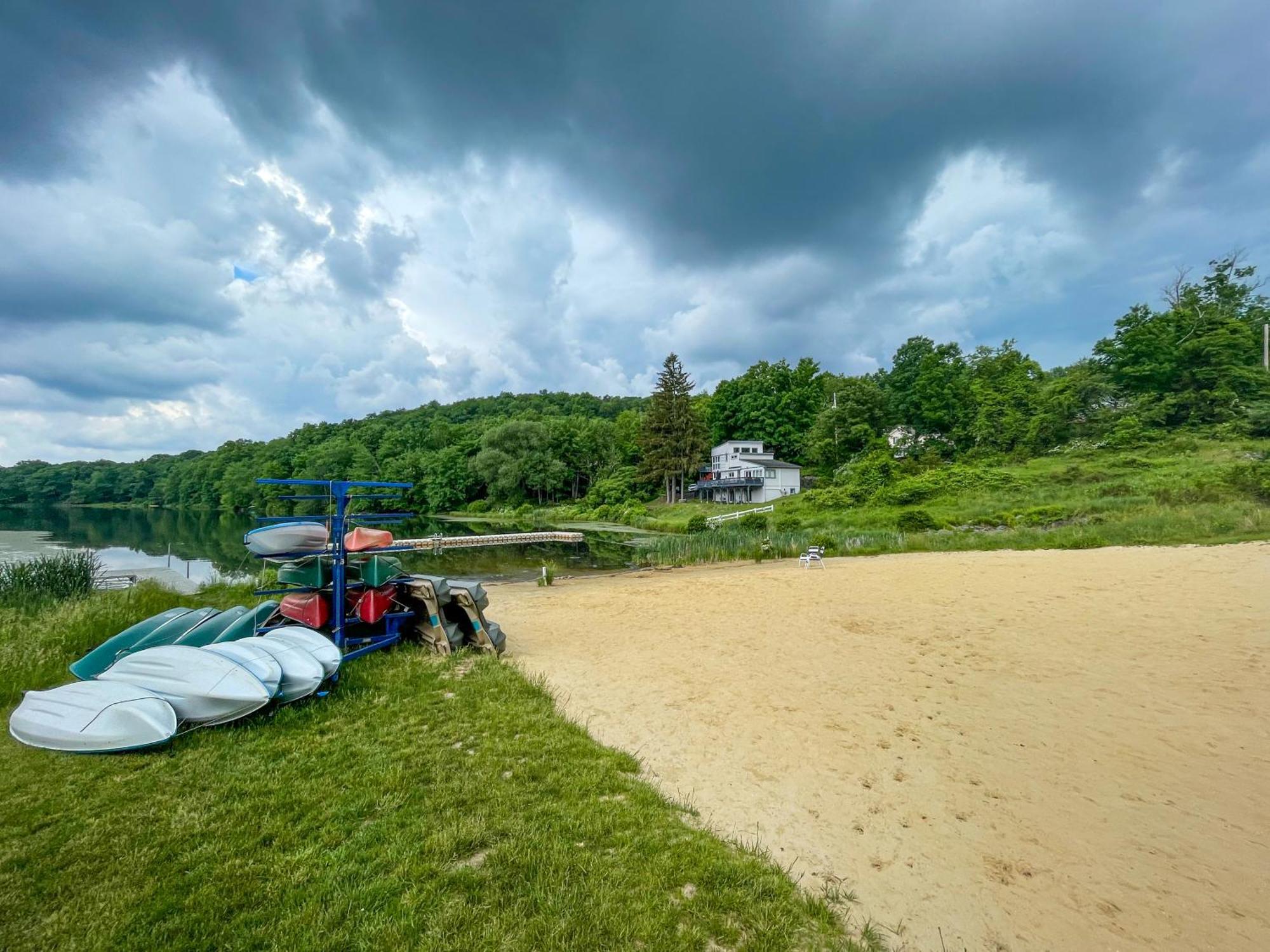 Premier Cozy Cabin - Free Amenities & Comm Indoor Pools 부시킬 외부 사진