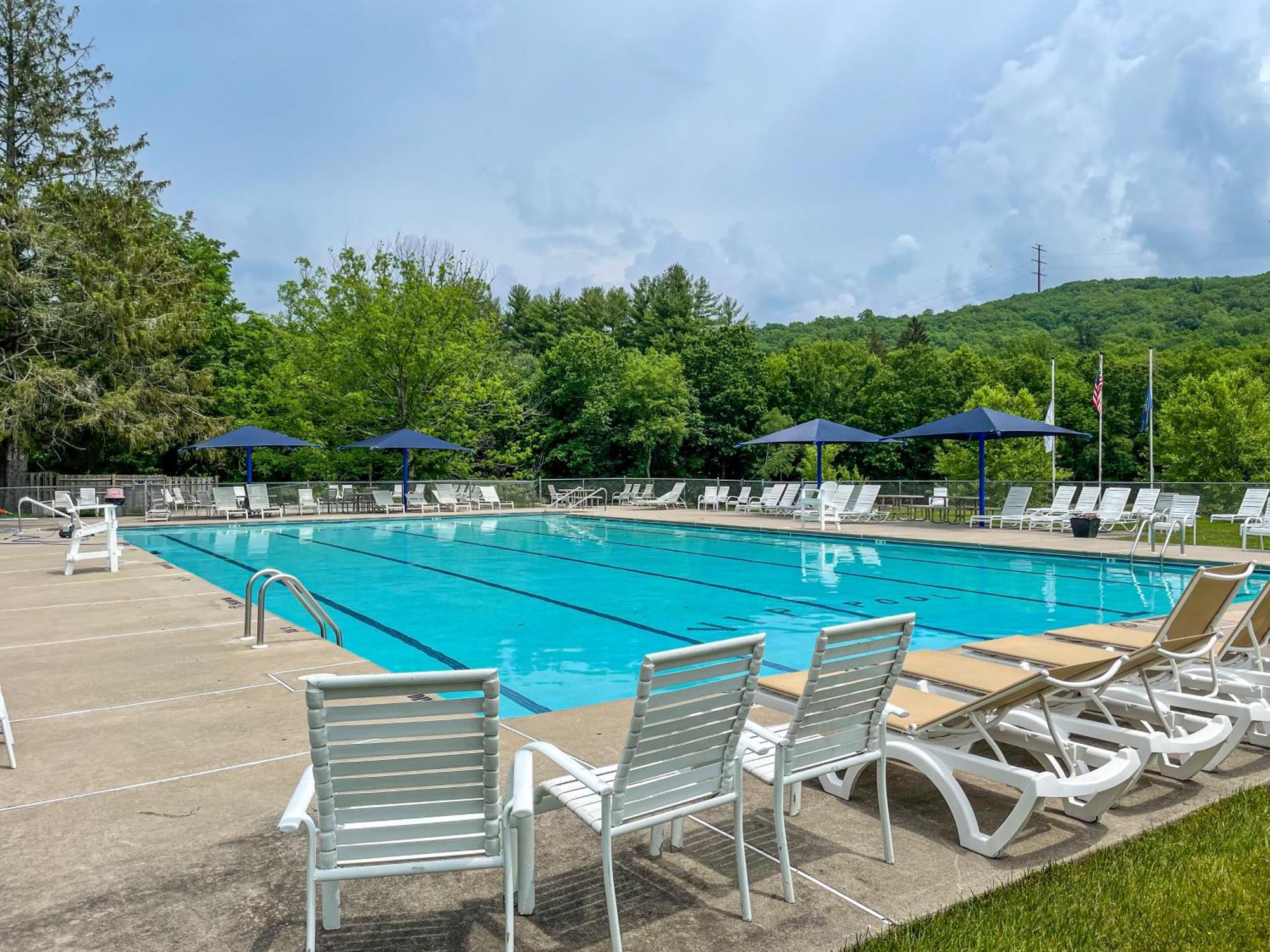 Premier Cozy Cabin - Free Amenities & Comm Indoor Pools 부시킬 외부 사진
